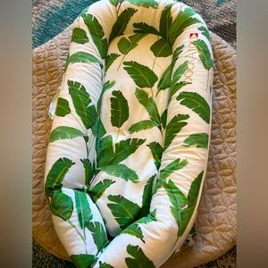 DockATot banana leafs deluxe dock.